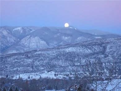 Three Bedroom Vacation Rental in Colorado Snowmass